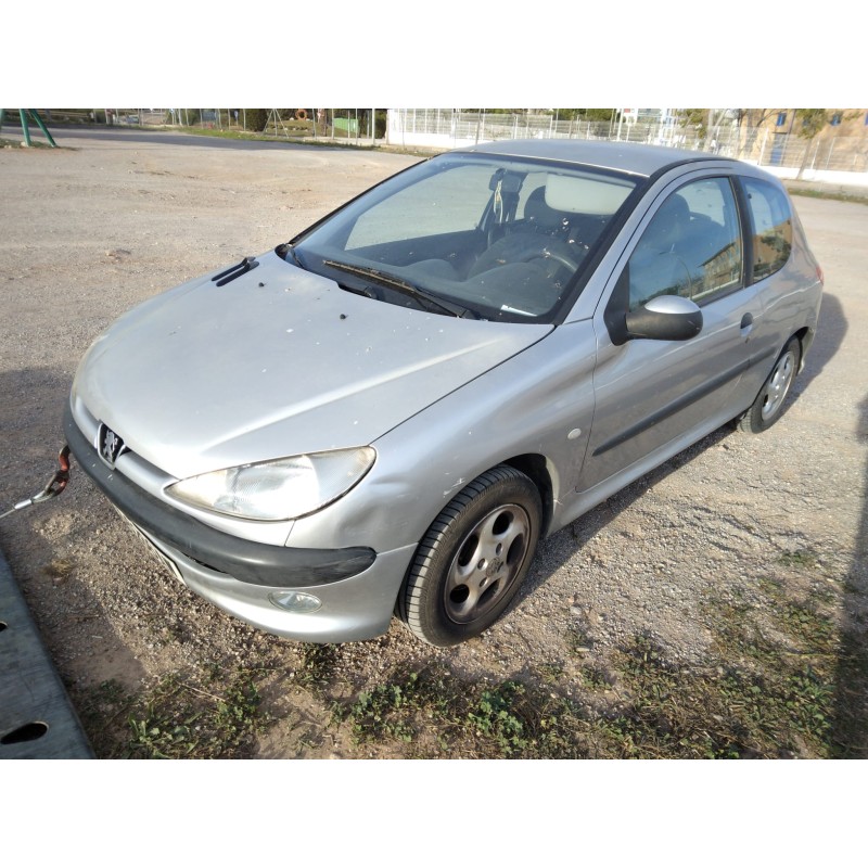 PEUGEOT 206 BERLINA