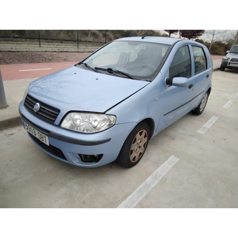 FIAT PUNTO BERLINA (188)