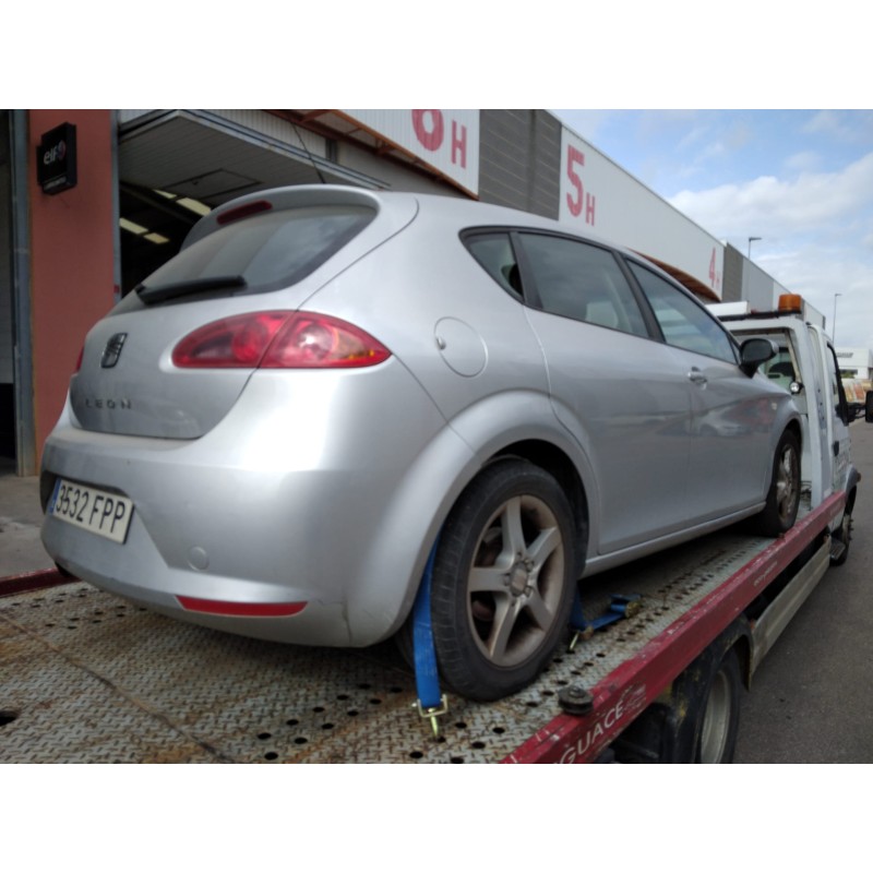 SEAT LEON (1P1)