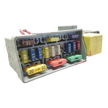 CAJA RELES / FUSIBLES 8200051112 