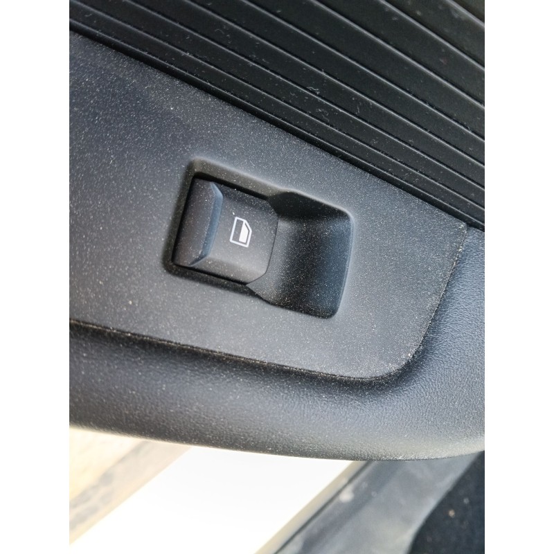 Recambio de mando elevalunas trasero izquierdo para mg mg 4 (eh32) ev referencia OEM IAM 11129167  
