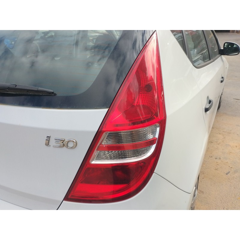 Recambio de piloto trasero derecho para hyundai i30 (fd) 1.4 referencia OEM IAM   