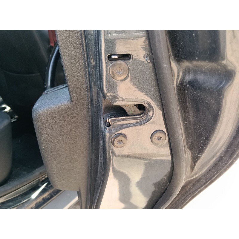 Recambio de cerradura puerta trasera derecha para dacia duster (hs_) 1.5 dci referencia OEM IAM 825029556R  