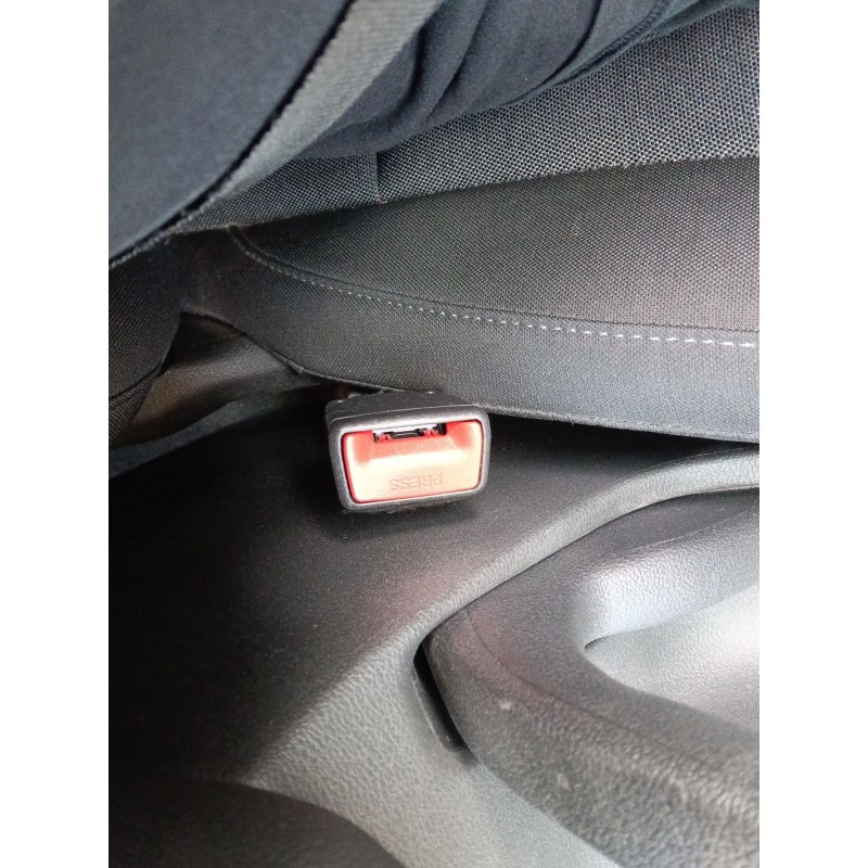 Recambio de enganche cinturon delantero izquierdo para hyundai i30 (pde, pd, pden) 1.0 t-gdi referencia OEM IAM   