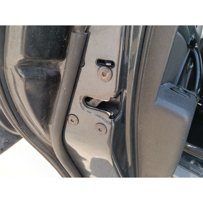 Recambio de cerradura puerta trasera izquierda para dacia duster (hs_) 1.5 dci referencia OEM IAM 825030283R  