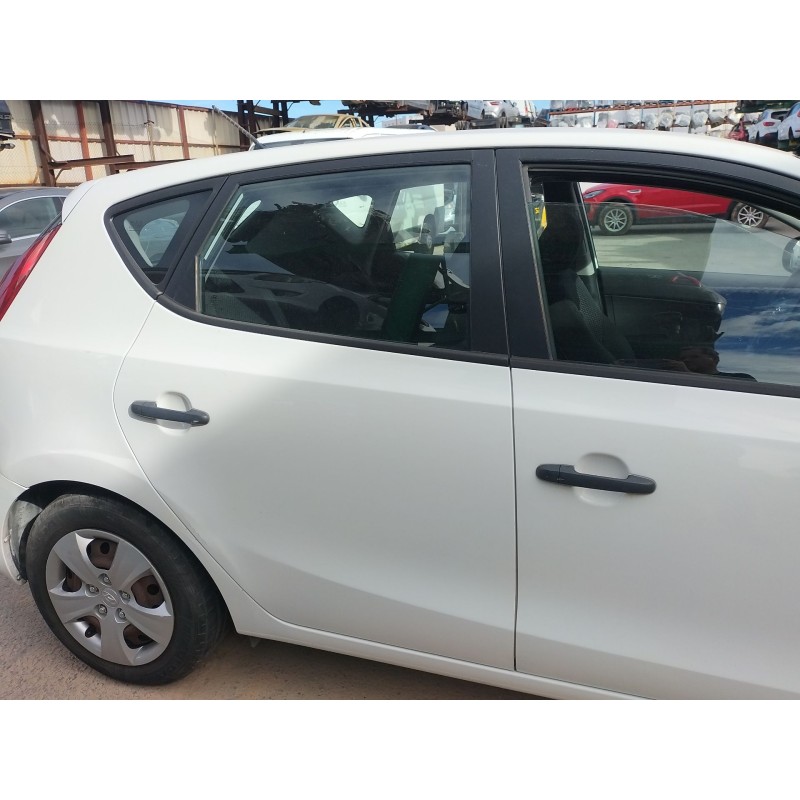 Recambio de puerta trasera derecha para hyundai i30 (fd) 1.4 referencia OEM IAM   