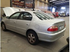 TOYOTA AVENSIS BERLINA (T 22)