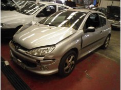 PEUGEOT 206 BERLINA