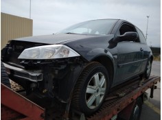 RENAULT MEGANE II BERLINA 3P