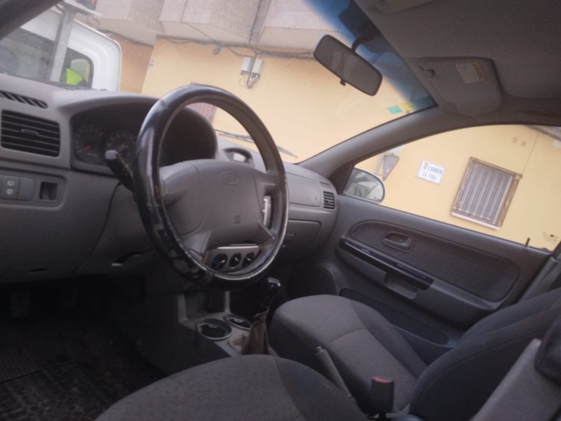 kia rio del año 2004