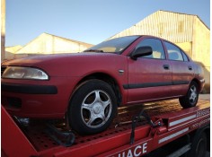 mitsubishi carisma berlina 4 (da0) del año 2001 2