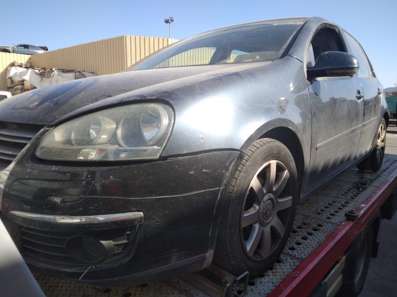 volkswagen golf v berlina (1k1) del año 2004