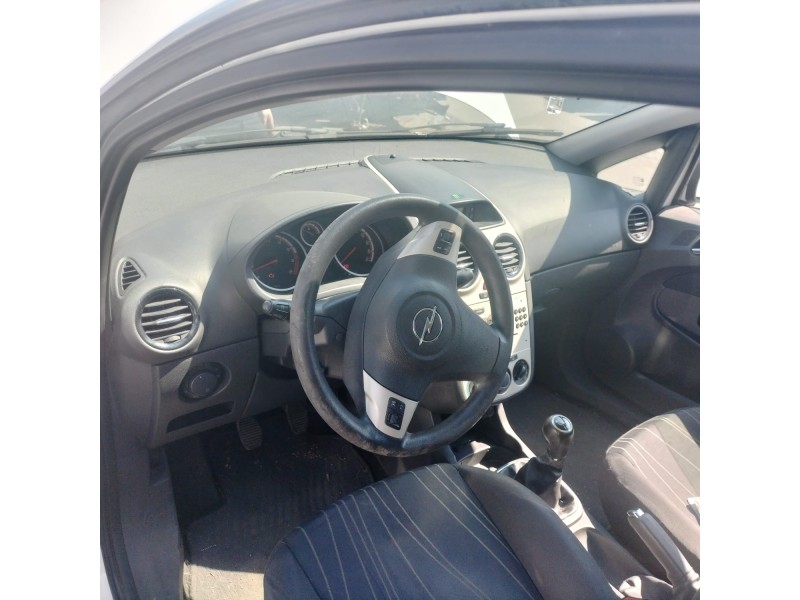opel corsa d del año 2008