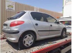 PEUGEOT 206 BERLINA