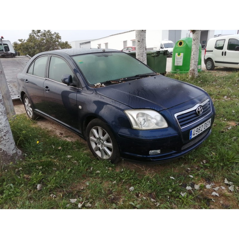 toyota avensis berlina (t25) del año 2005