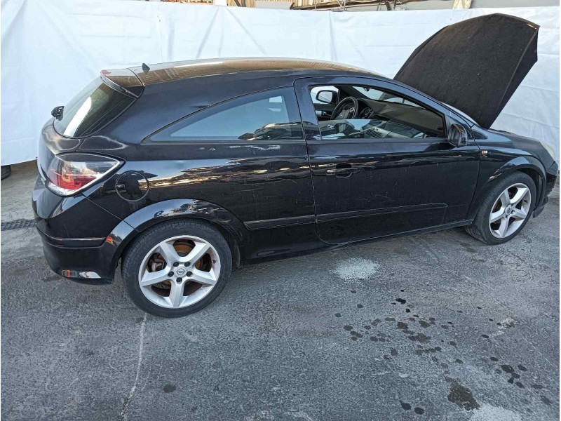 opel astra gtc del año 2005