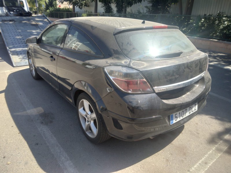 opel astra gtc del año 2005