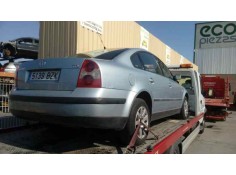 VOLKSWAGEN PASSAT BERLINA (3B3)