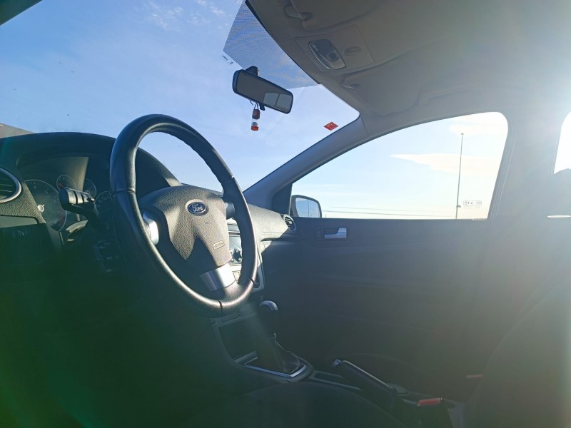 ford focus berlina (cap) del año 2006