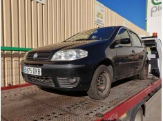 FIAT PUNTO BERLINA (188)