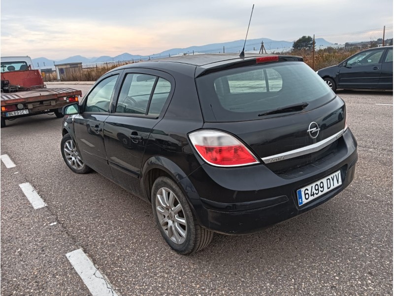 opel astra h berlina del año 2006