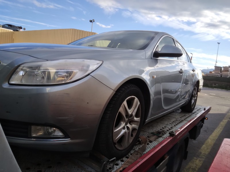 opel insignia berlina del año 2011