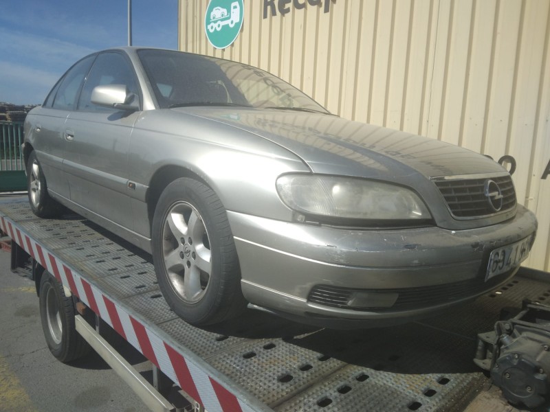 opel omega b del año 2001