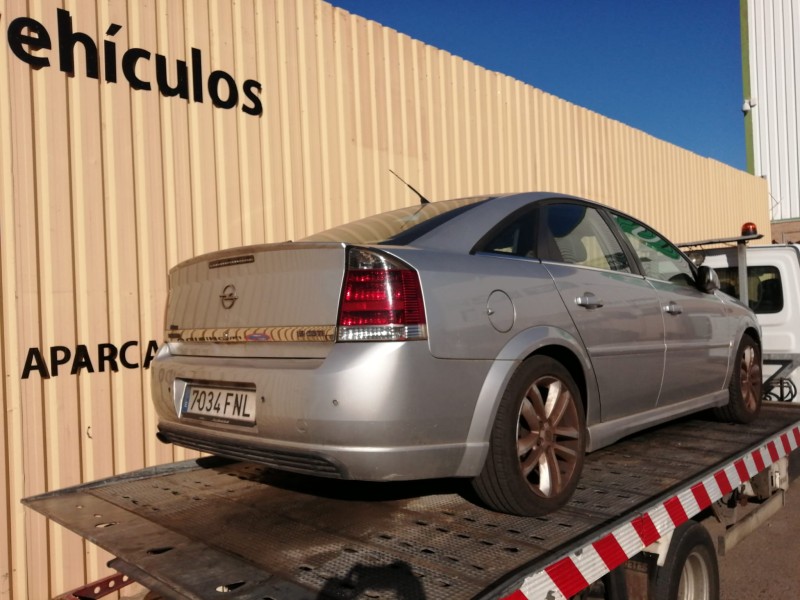 opel vectra c berlina del año 2007