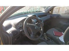 peugeot 206 berlina del año 2005 2