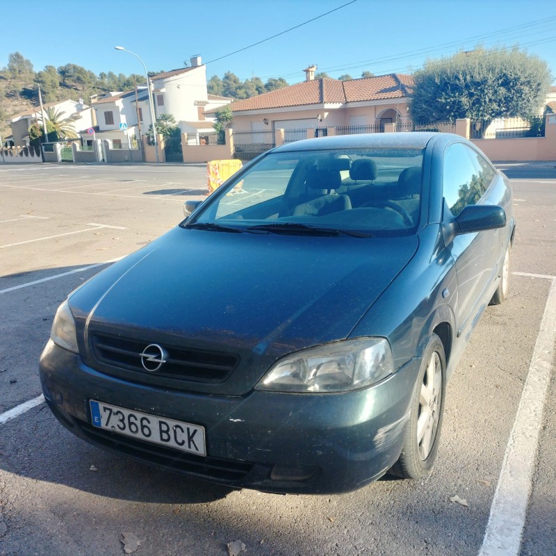 opel astra g coupé del año 2000