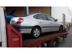 TOYOTA AVENSIS BERLINA (T 22)