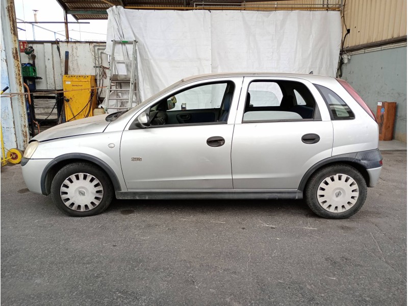 opel corsa c del año 2002