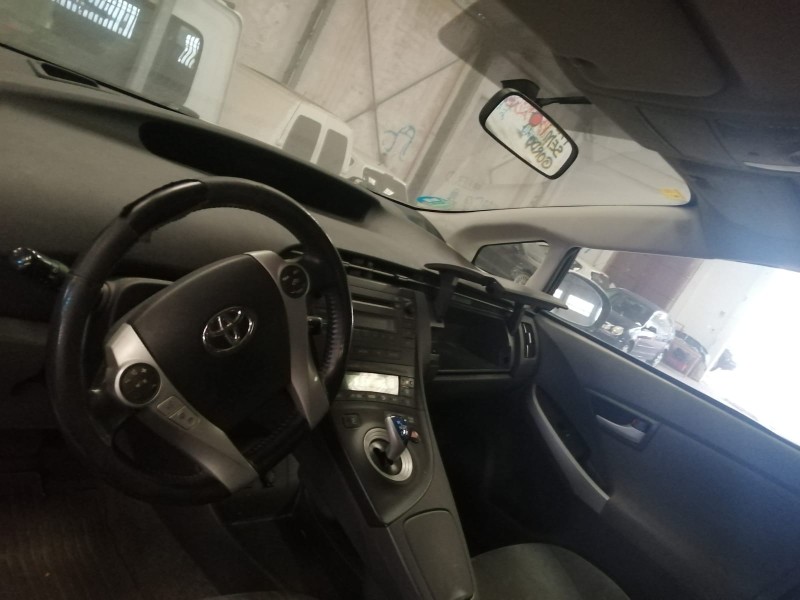 toyota prius (nhw30) del año 2012