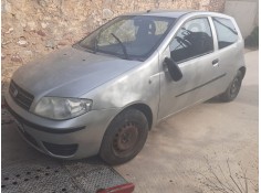 FIAT PUNTO BERLINA (188)