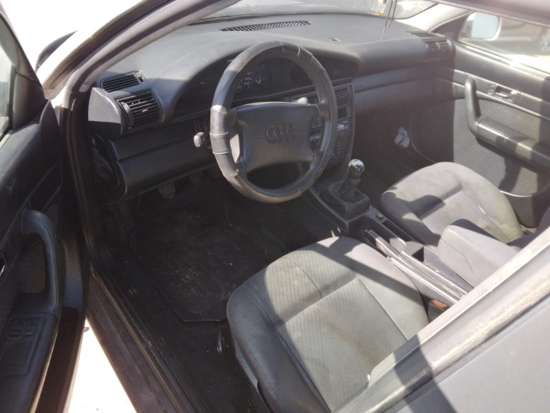 audi a6 berlina (c4) del año 2002