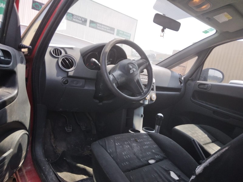 mitsubishi colt berlina 3 (cz) del año 2006