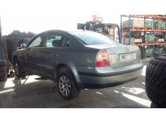 VOLKSWAGEN PASSAT BERLINA (3B3)