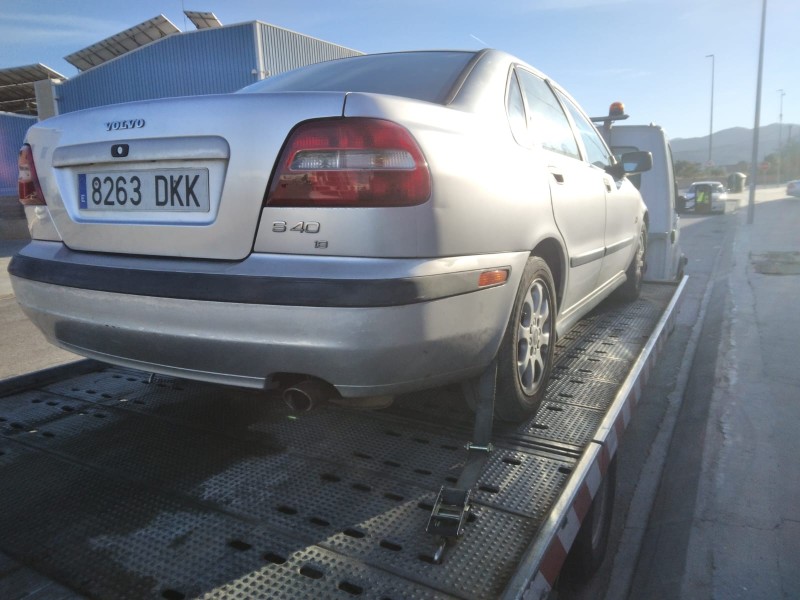 volvo s40 berlina del año 2002