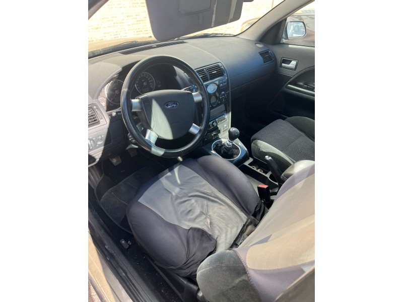 ford mondeo berlina (ge) del año 2001