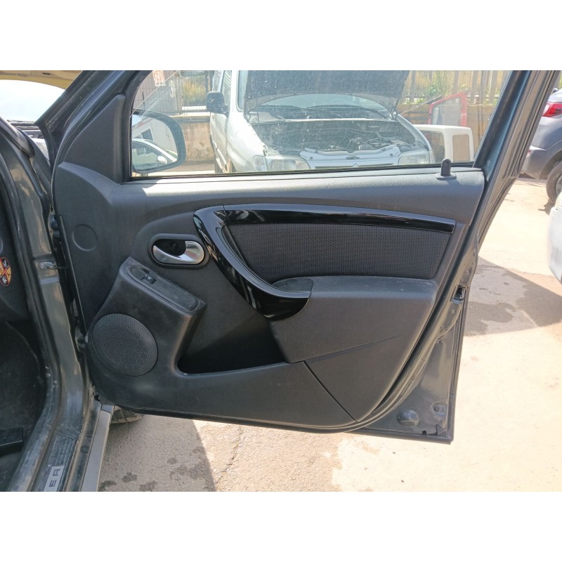 Recambio de guarnecido puerta delantera derecha para dacia duster (hs_) 1.5 dci referencia OEM IAM   