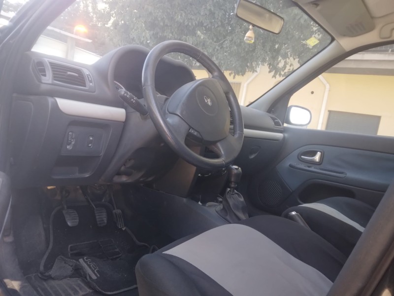 renault clio ii fase ii (b/cb0) del año 2001