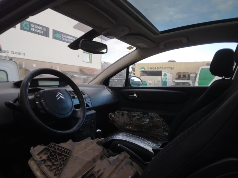 citroen c4 berlina del año 2005