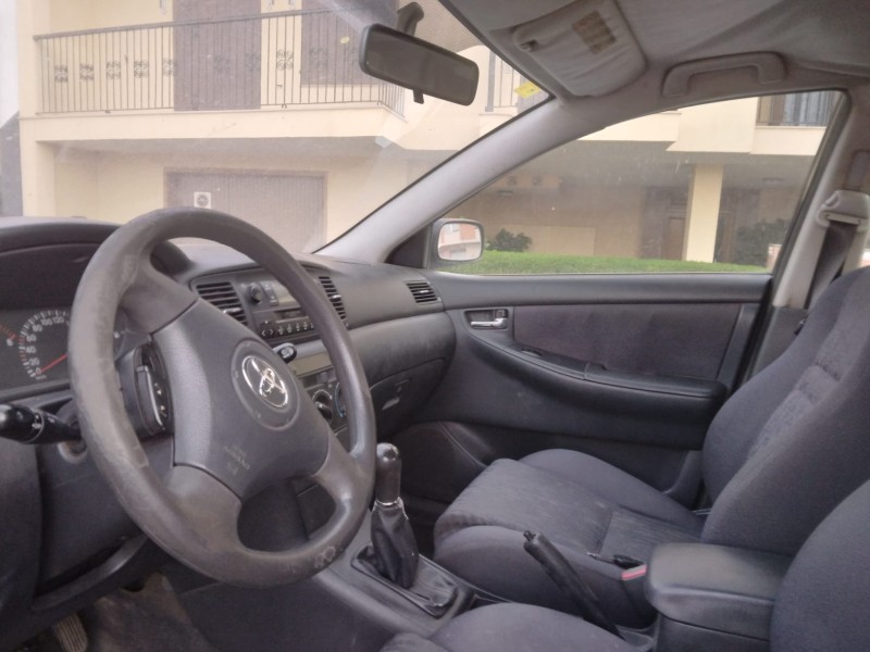 toyota corolla (e12) del año 2003