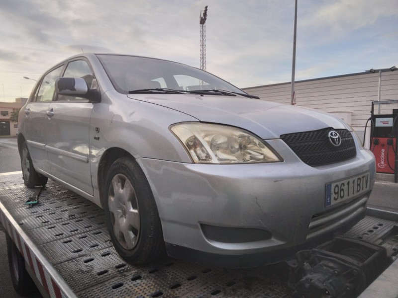 toyota corolla (e12) del año 2003