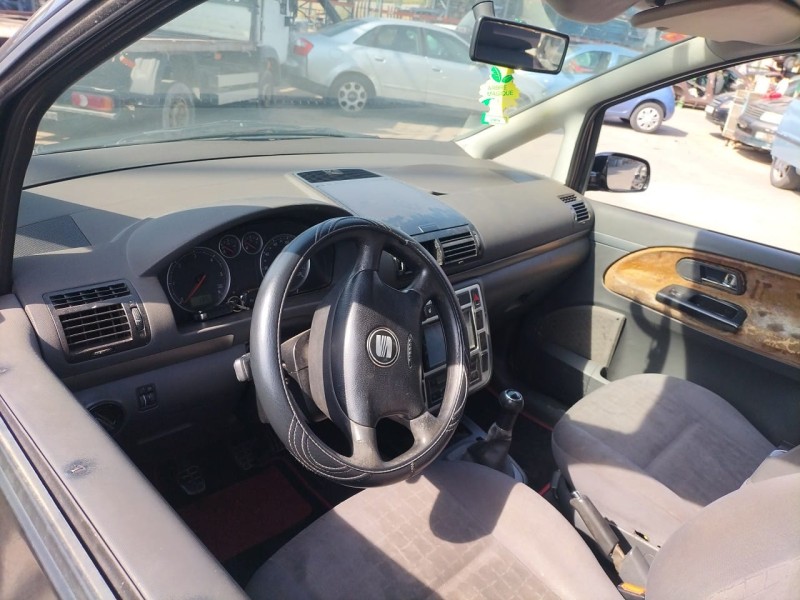 seat alhambra (7v9) del año 2005