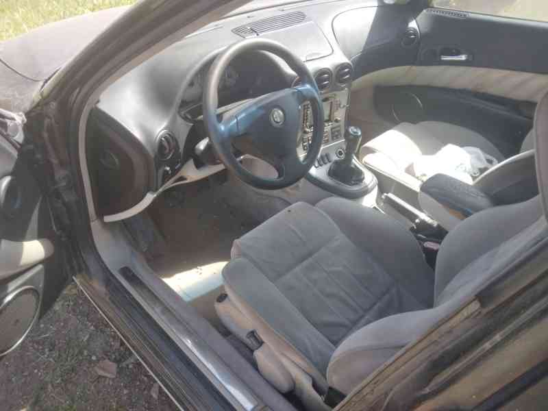 alfa romeo 166 del año 2000