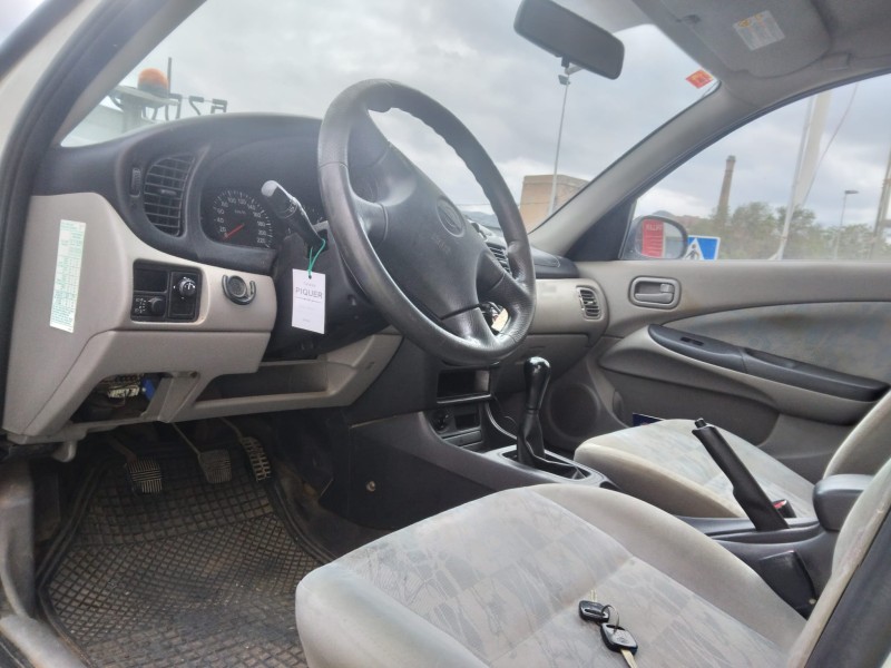 nissan almera (n16/e) del año 2000