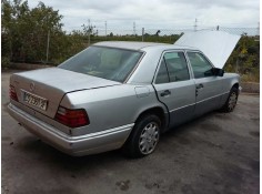 MERCEDES-BENZ CLASE E (W124) BERLINA
