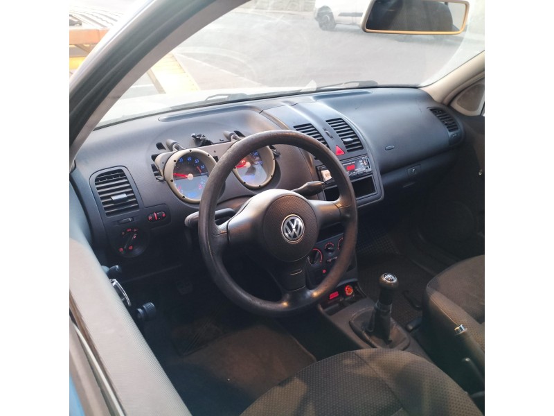 volkswagen polo berlina (6n2) del año 2000