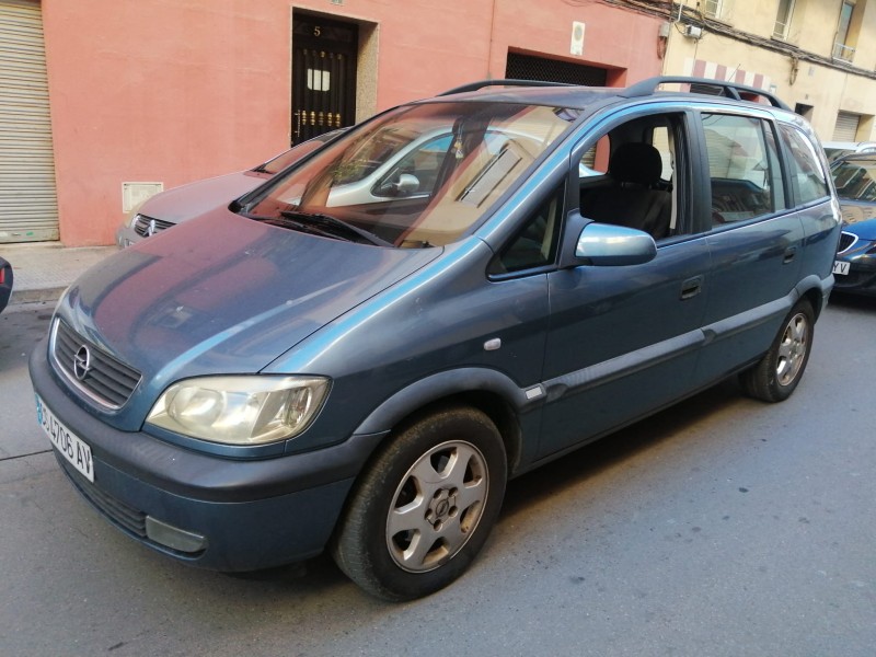 opel zafira a del año 2000